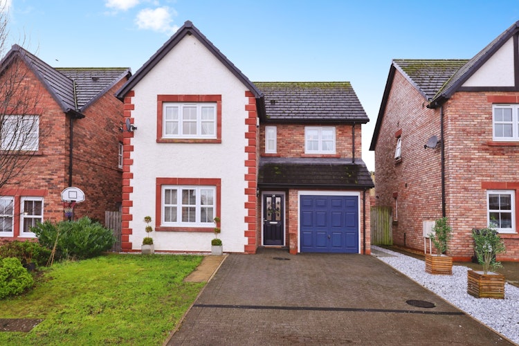 4 bedroom detached house