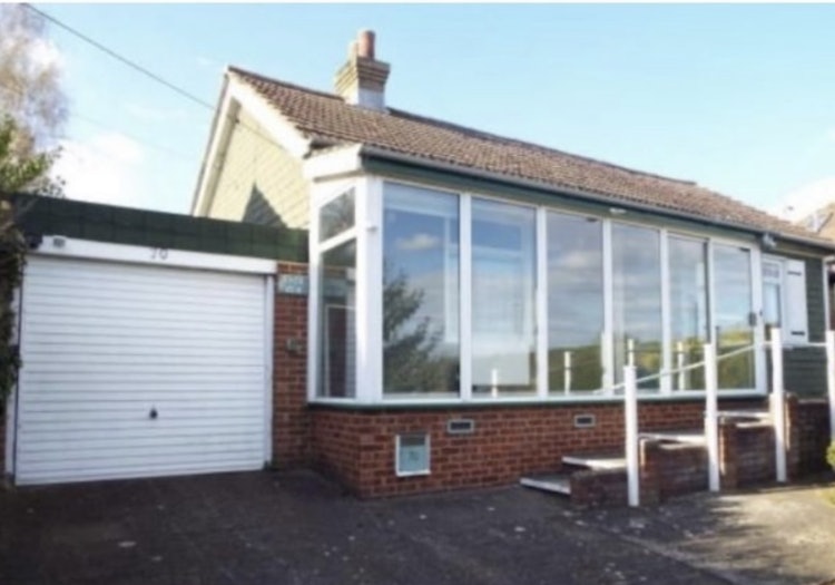 2 bedroom detached bungalow