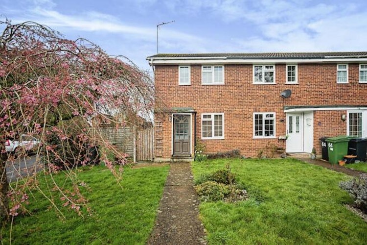 2 bedroom end of terrace house