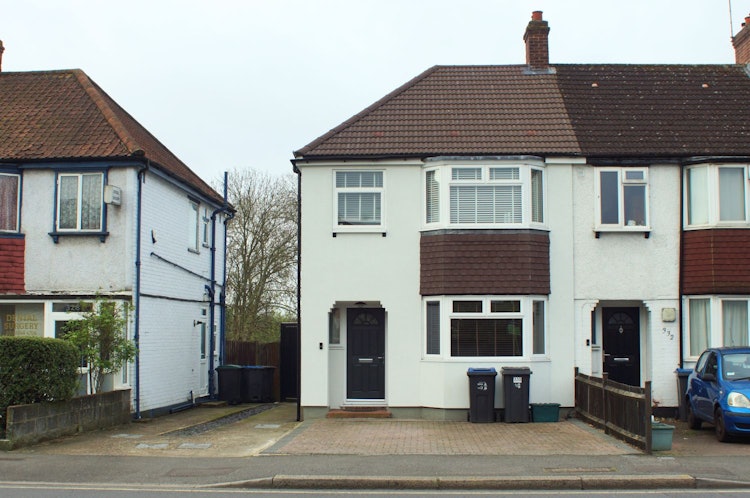 3 bedroom end of terrace house