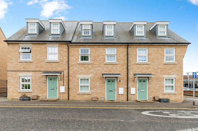 3 bedroom town house