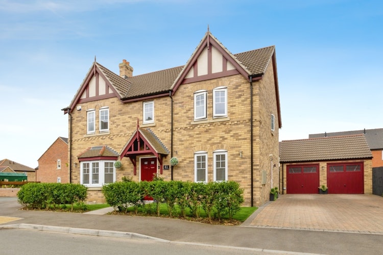 4 bedroom detached house