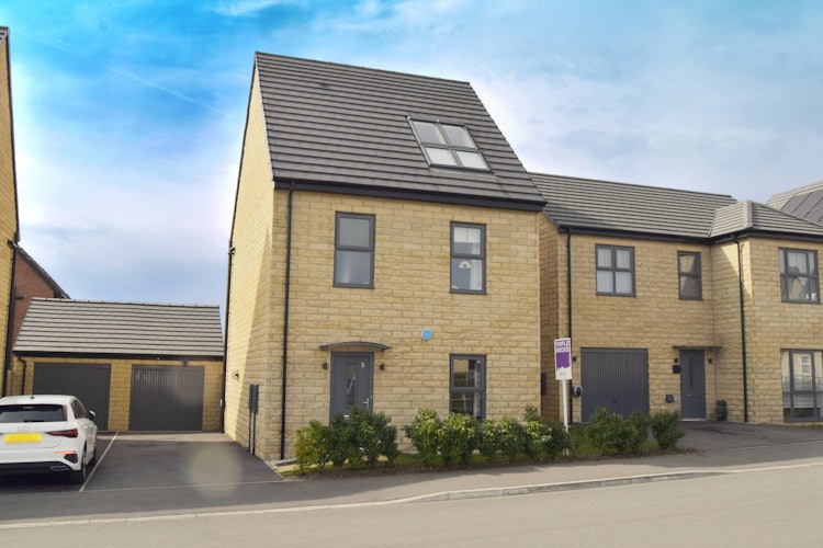 4 bedroom detached house