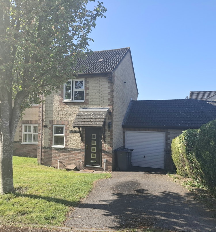 2 bedroom end of terrace house