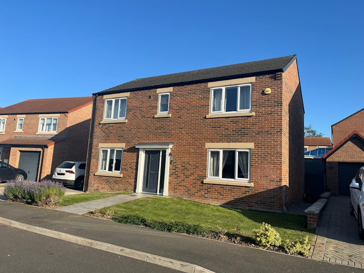 4 bedroom detached house