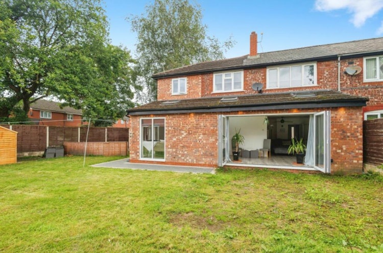 4 bedroom semi-detached house