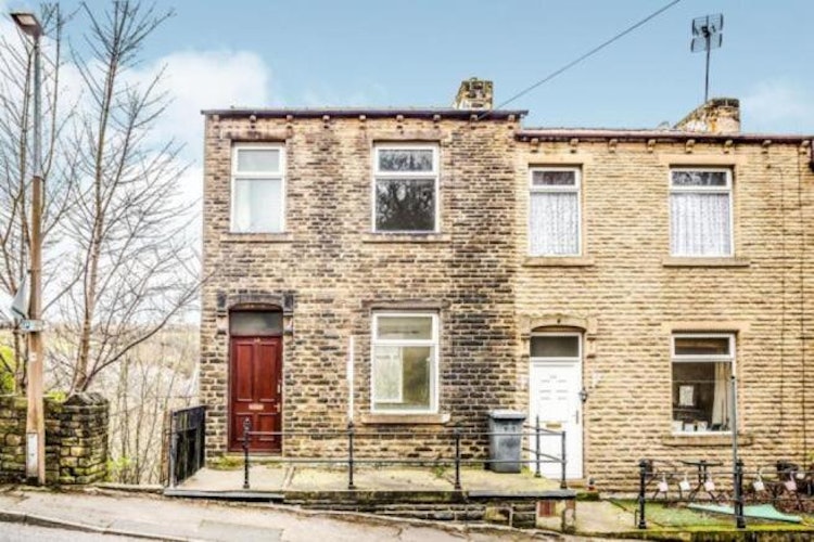 2 bedroom end of terrace house