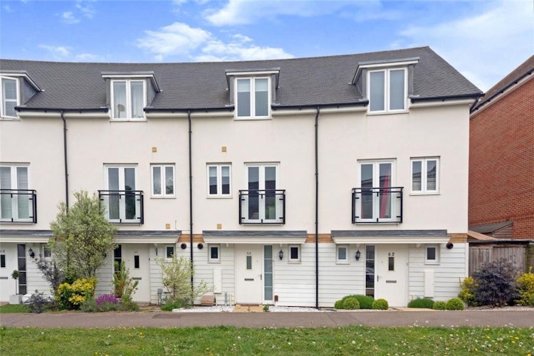 4 bedroom terraced house