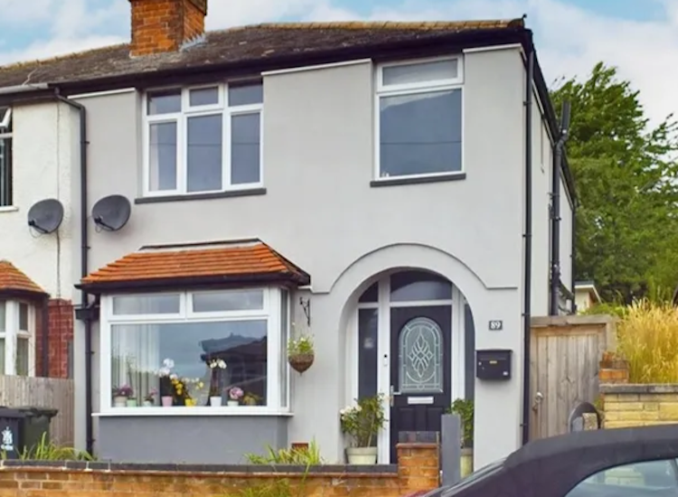 3 bedroom semi-detached house