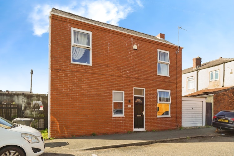 2 bedroom end of terrace house