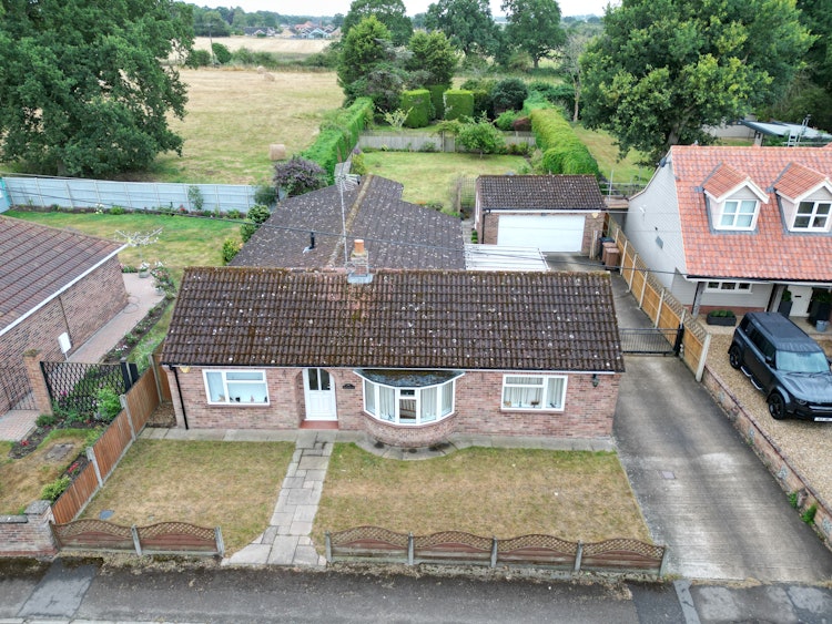 3 bedroom detached house