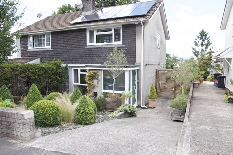 2 bedroom semi-detached house