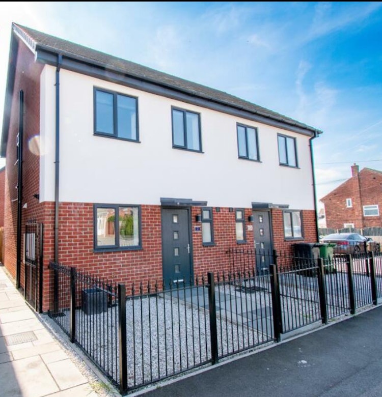 3 bedroom semi-detached house