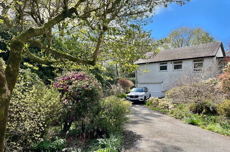 3 bedroom detached house