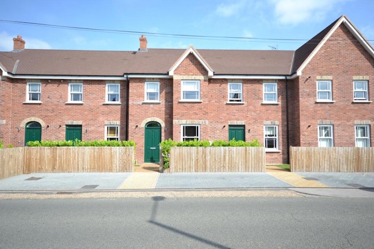 1 bedroom ground floor maisonette