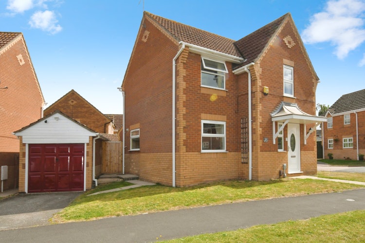 3 bedroom detached house