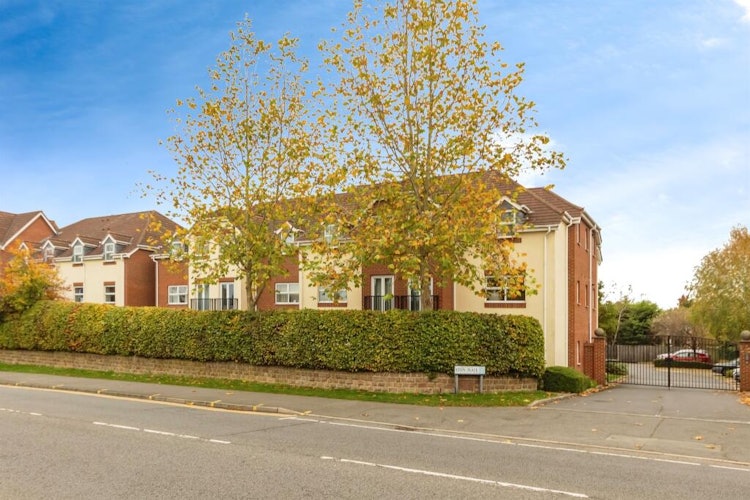 2 bedroom flat