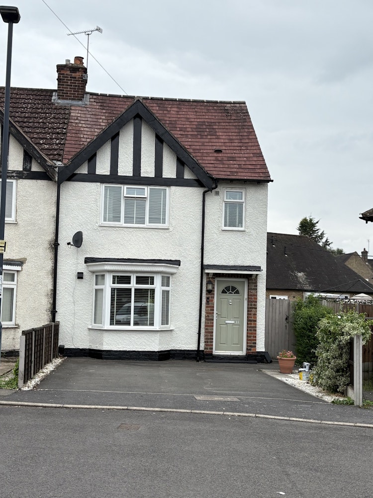 3 bedroom semi-detached house