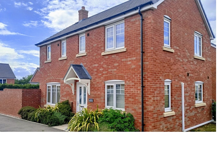 3 bedroom detached house