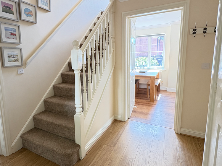 4 bedroom detached house
