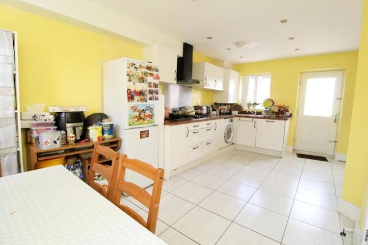 3 bedroom semi-detached house