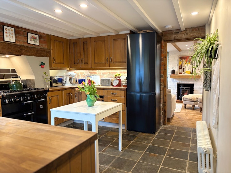 3 bedroom detached house