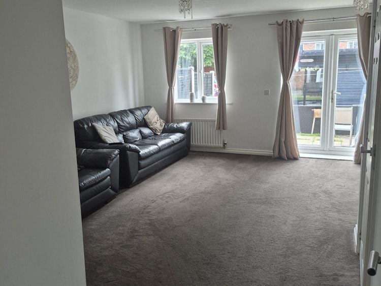 3 bedroom semi-detached house
