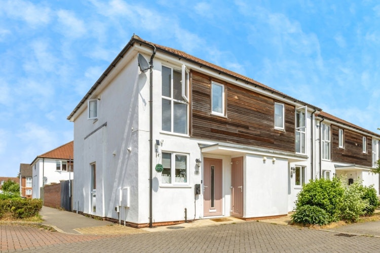 2 bedroom semi-detached house