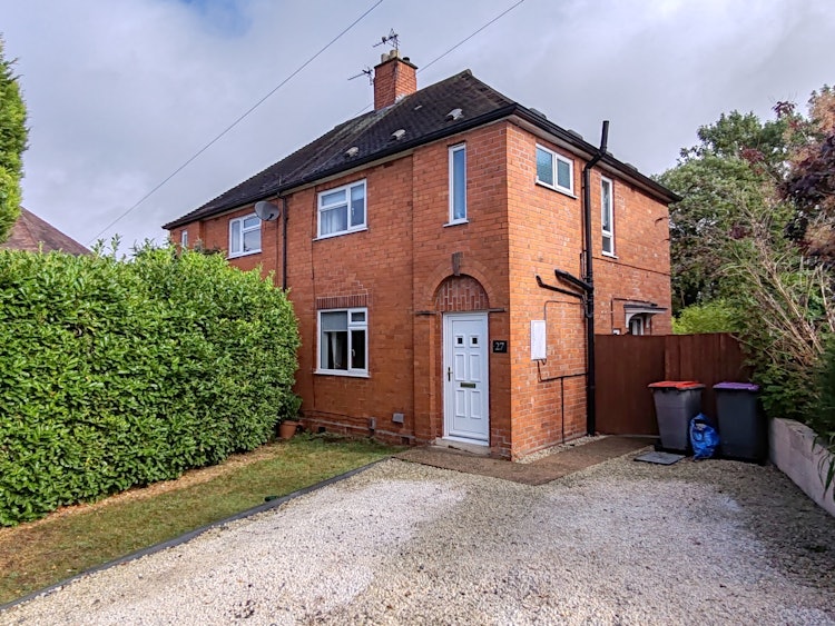 3 bedroom semi-detached house