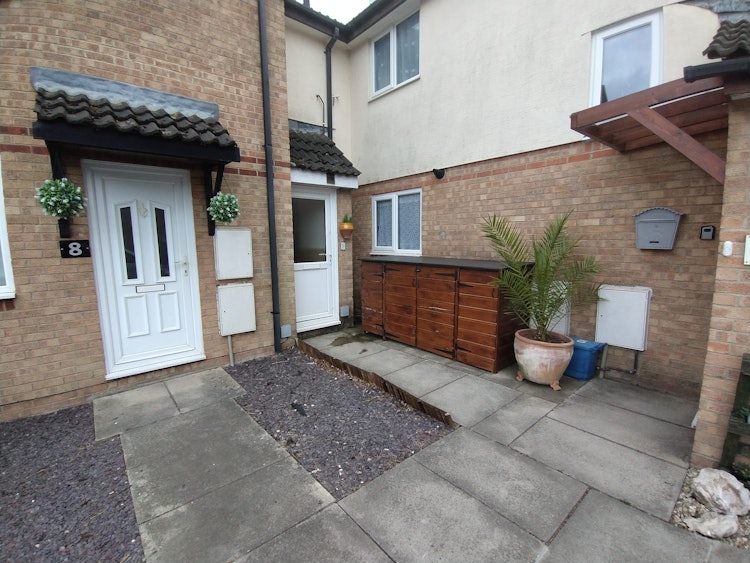 2 bedroom terraced house