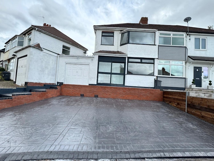 3 bedroom semi-detached house