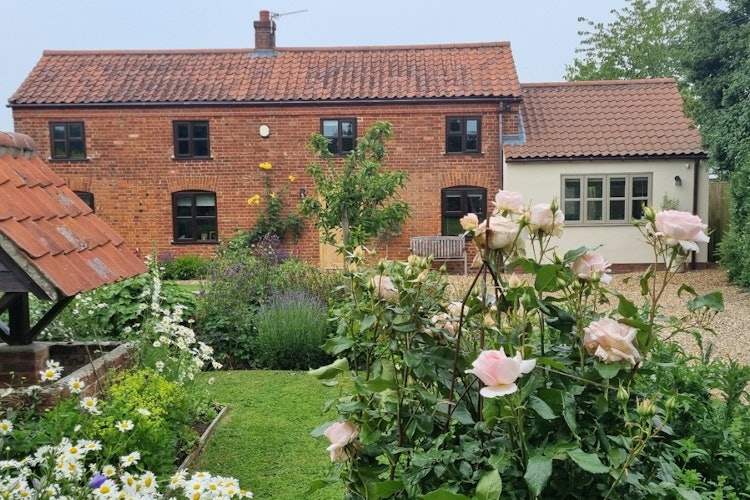 3 bedroom detached house