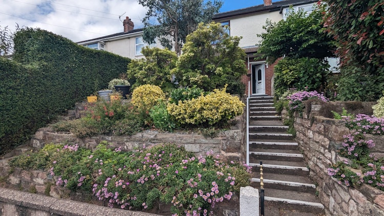 2 bedroom terraced house