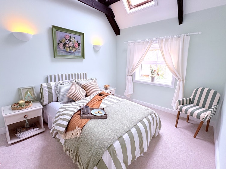 6 bedroom character property
