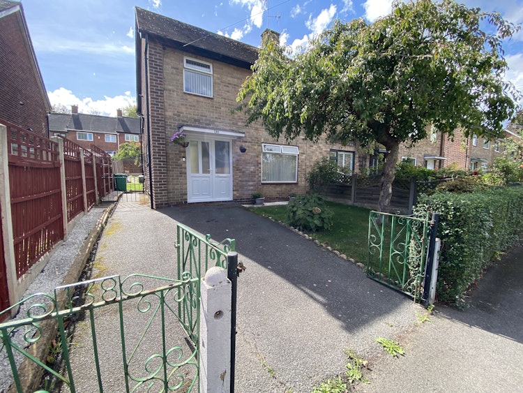 3 bedroom end of terrace house