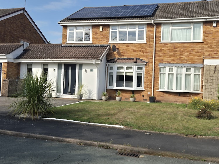 4 bedroom semi-detached house