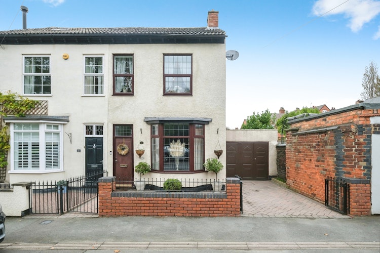 3 bedroom semi-detached house