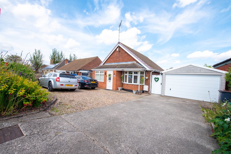 3 bedroom detached bungalow