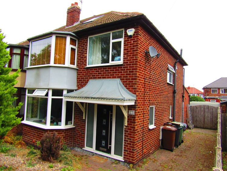 4 bedroom semi-detached house