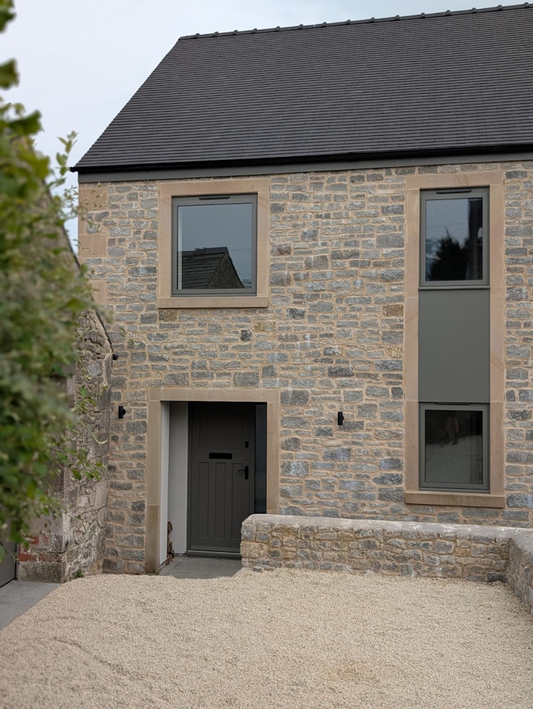 4 bedroom detached house