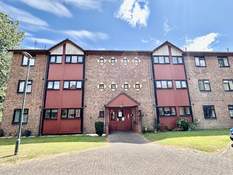 3 bedroom flat