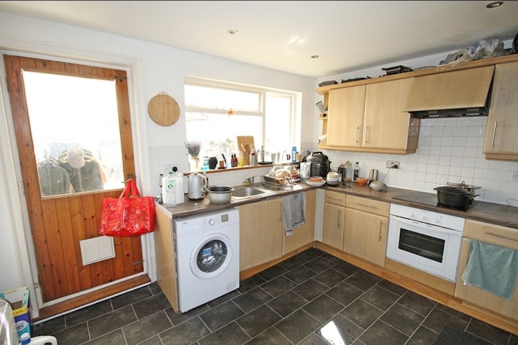 2 bedroom terraced house