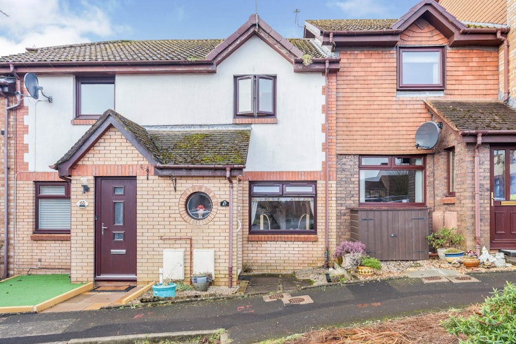 2 bedroom end of terrace house