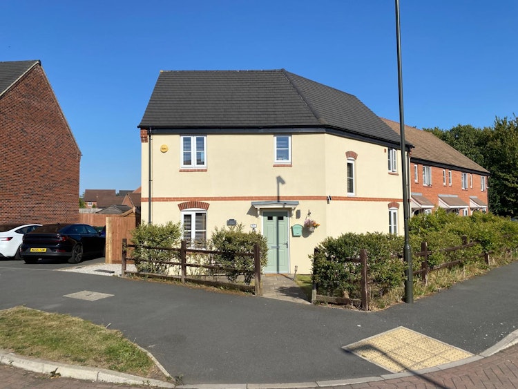 3 bedroom detached house