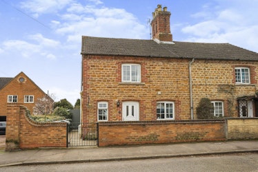 Image for High Road, grantham
