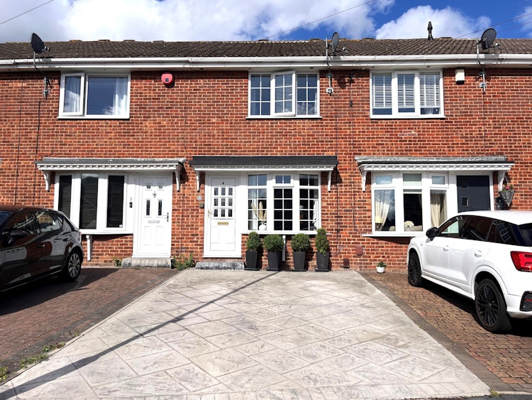 2 bedroom terraced house