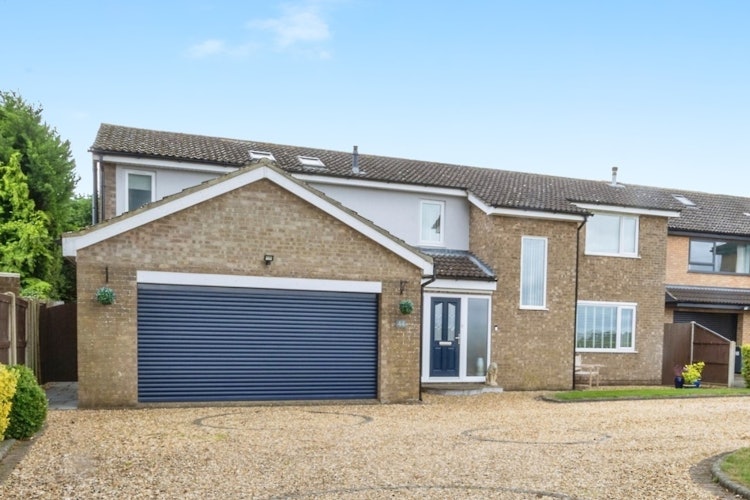 4 bedroom detached house