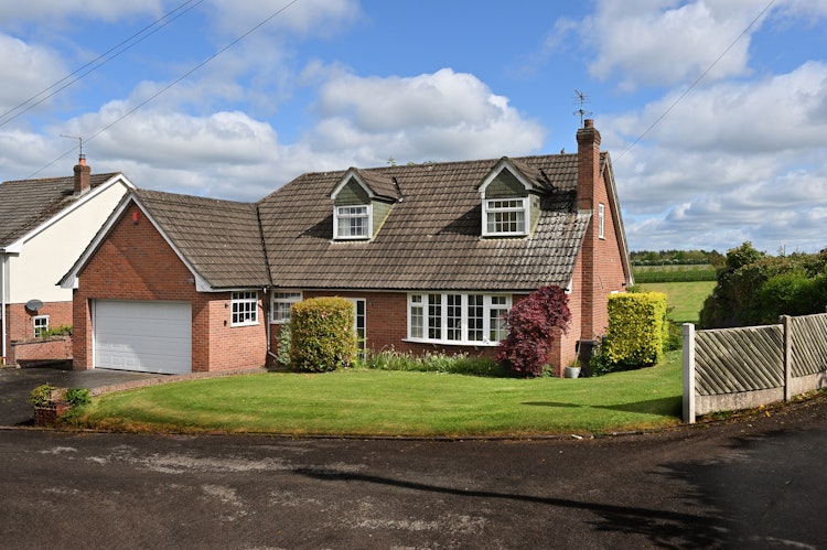 4 bedroom detached house