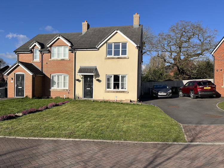 2 bedroom semi-detached house