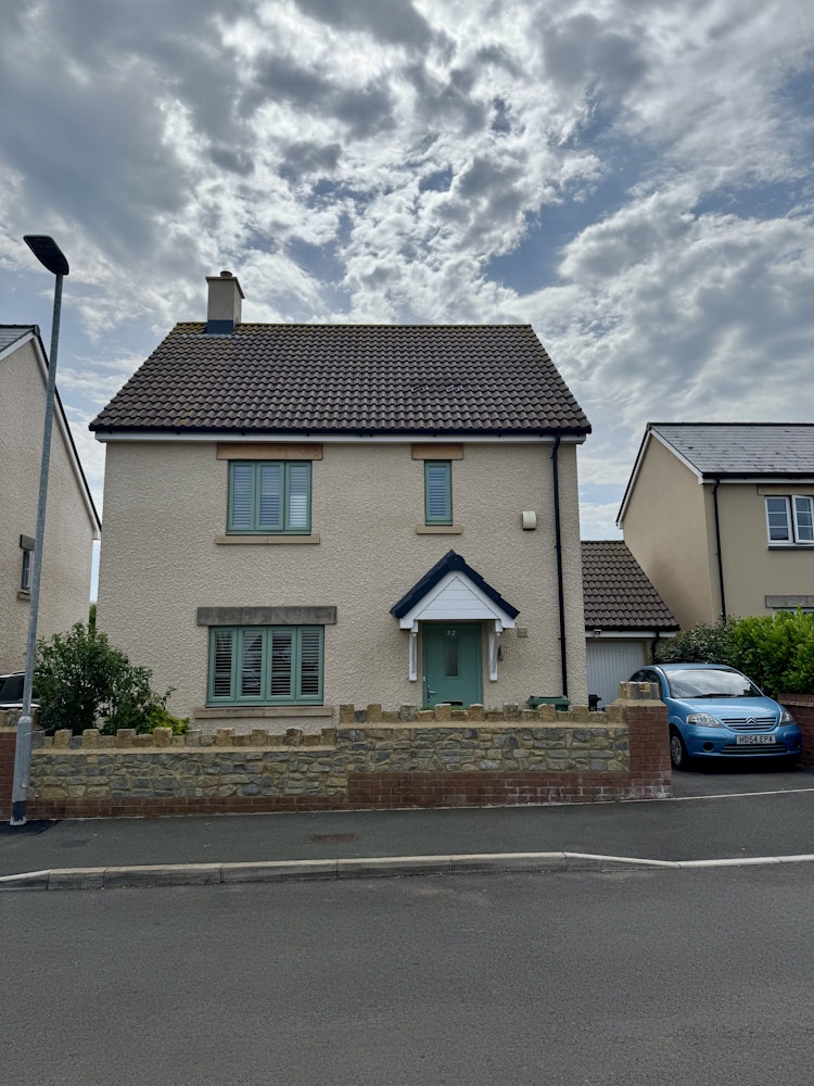 3 bedroom detached house